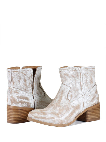Walnut Grove White Vintage Leather Western Booties