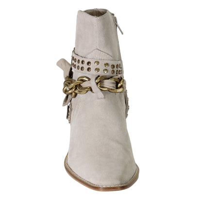 e9a484f7-9003-4ad5-bca8-343a508ea5a3